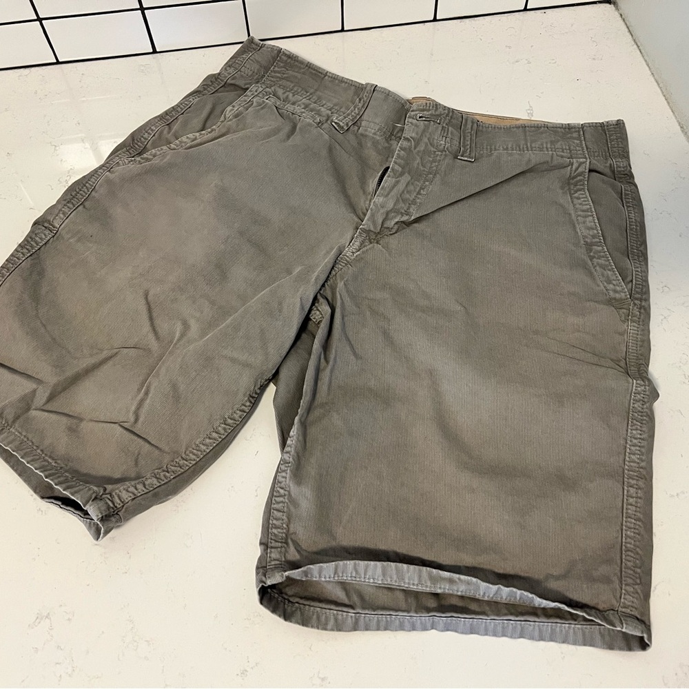 GAP Men's Gray Corduroy Shorts